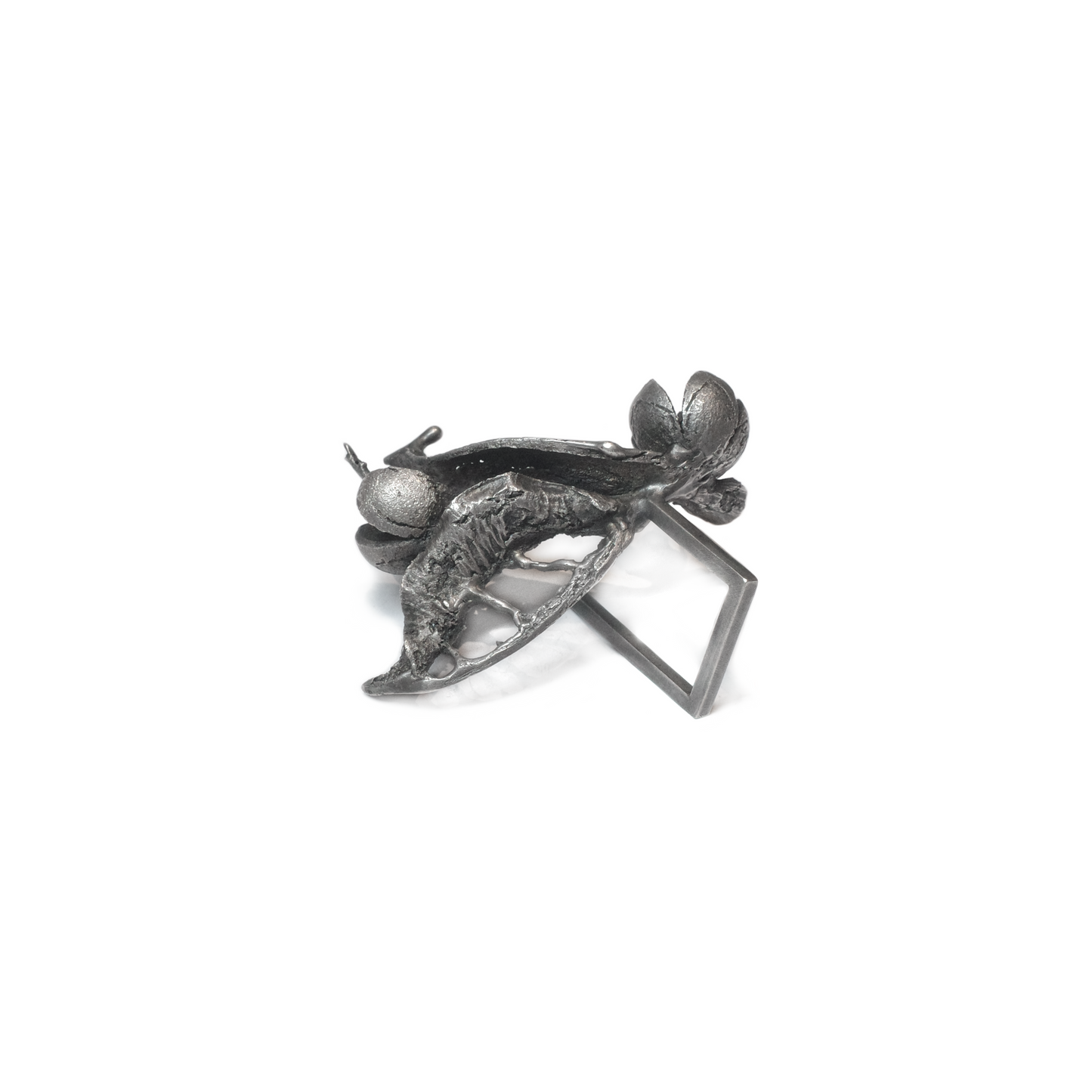 Withered Bloom Relic Ring